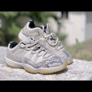 Jordan 11 Retro Low Light Bone Snakeskin